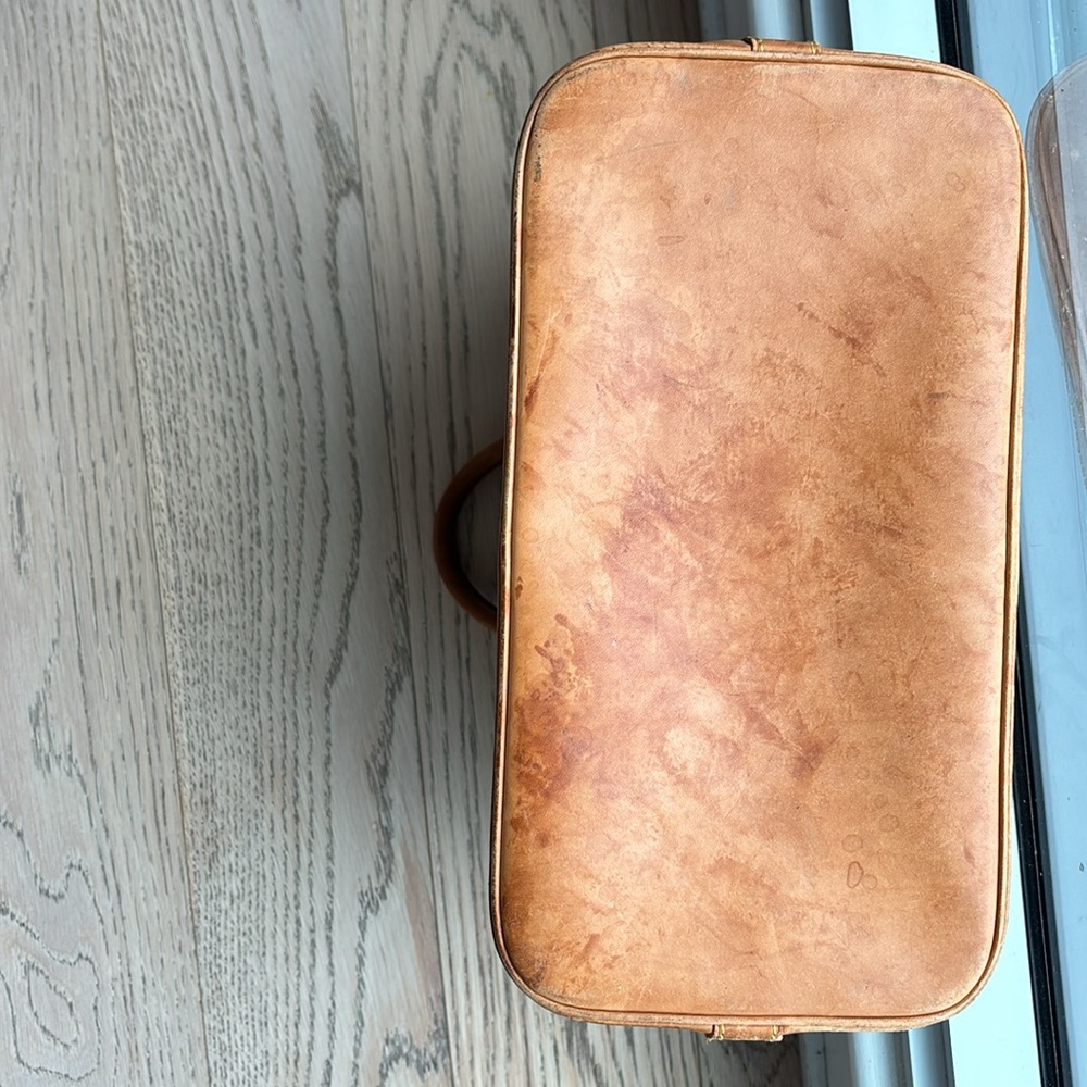 Louis Vuitton alma MM bag - Picture 5 of 11